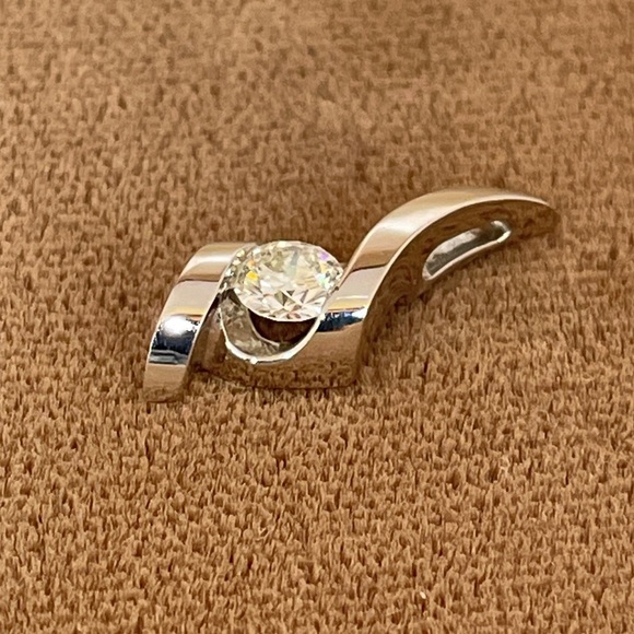 Solid 14K White Gold 1/4CT Round Cut Diamond Solitaire Designer SIRENA Pendant - Picture 9 of 14